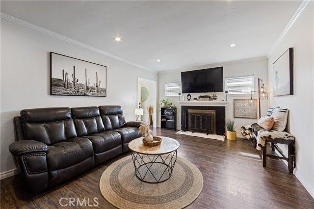 2335 Carfax Avenue, Long Beach, CA 90815