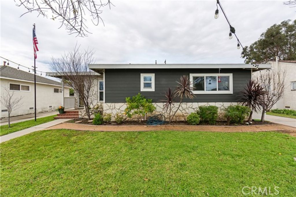 2335 Carfax Avenue, Long Beach, CA 90815