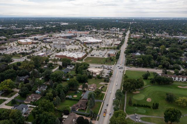 1400 N Elmhurst Road 318, Mount Prospect, IL 60056