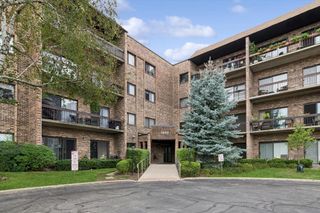 1400 N Elmhurst Road 318, Mount Prospect, IL 60056