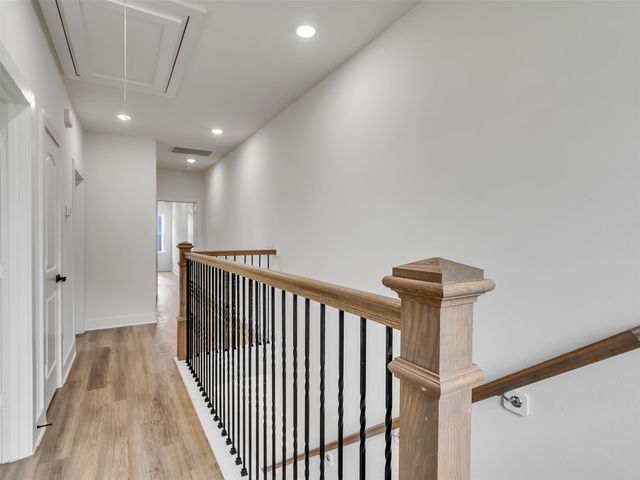855 S Victory Drive C, Houston, TX 77088