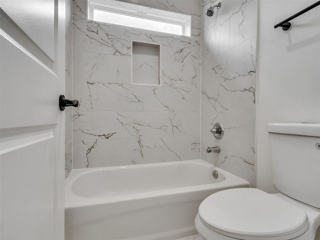 855 S Victory Drive C, Houston, TX 77088