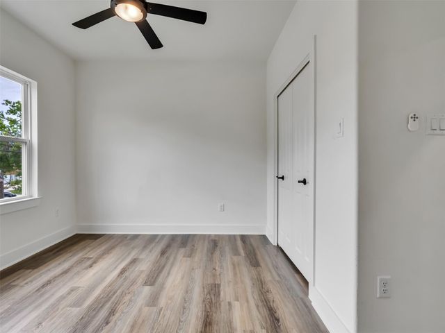 855 S Victory Drive C, Houston, TX 77088
