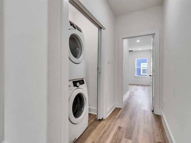 855 S Victory Drive C, Houston, TX 77088