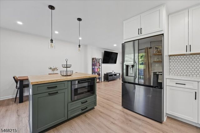 36 Kingswood Rd, Branchburg Twp., NJ 08876