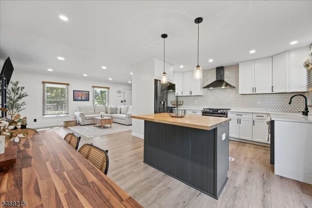 36 Kingswood Rd, Branchburg Twp., NJ 08876