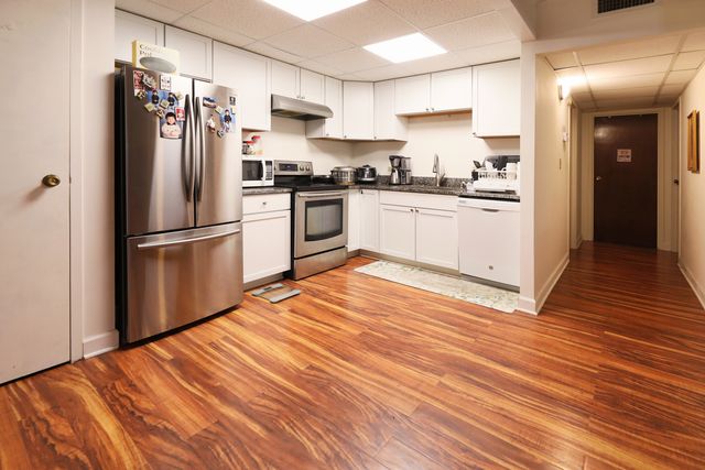 3856 S parkway Drive 3B, Northbrook, IL 60062