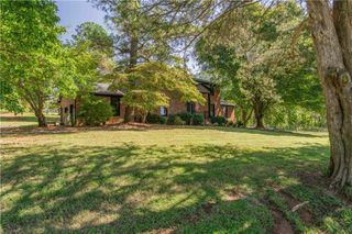 730 Four Brooks Road, Winston-salem, NC 27107
