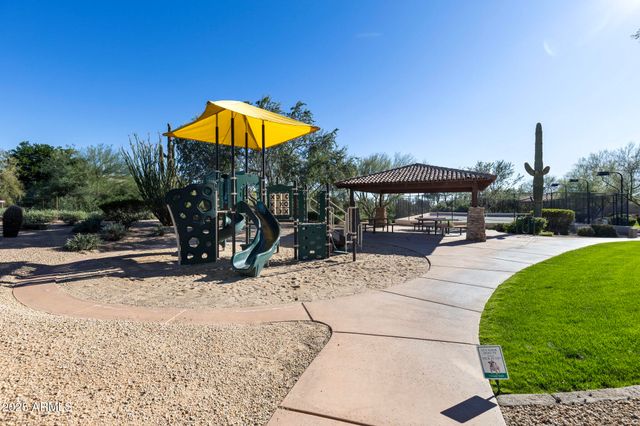 6419 E GREYTHORN Drive, Scottsdale, AZ 85266