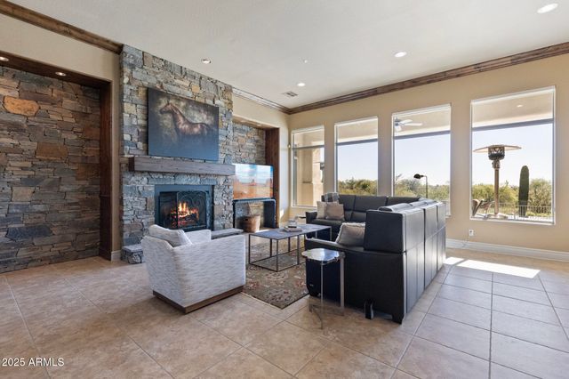 6419 E GREYTHORN Drive, Scottsdale, AZ 85266