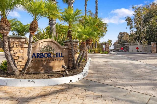 432 Edgehill Lane 74, Oceanside, CA 92054