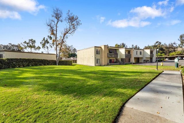 432 Edgehill Lane 74, Oceanside, CA 92054