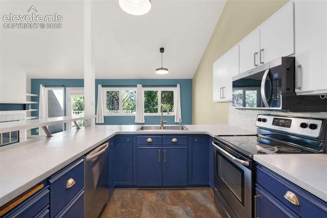 592 Observatory Drive, Colorado Springs, CO 80904