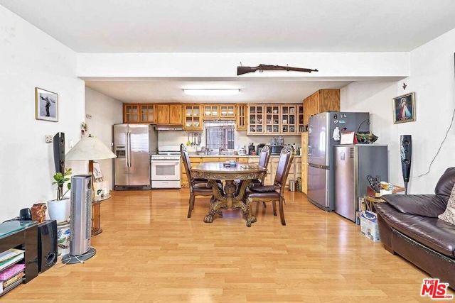 1229 S Harvard Boulevard, Los Angeles, CA 90006