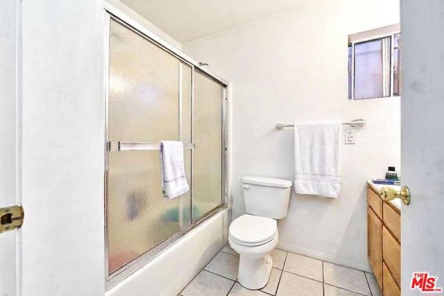 1229 S Harvard Boulevard, Los Angeles, CA 90006