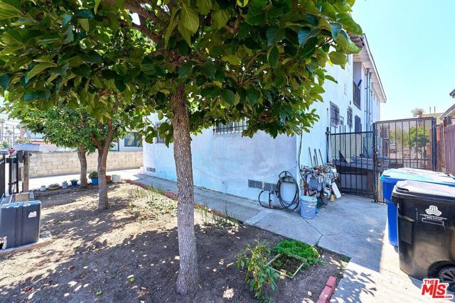 1229 S Harvard Boulevard, Los Angeles, CA 90006