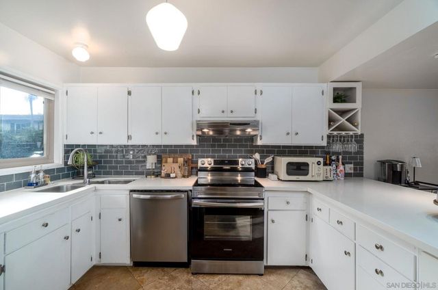 3290 Loma Riviera Dr, San Diego, CA 92110