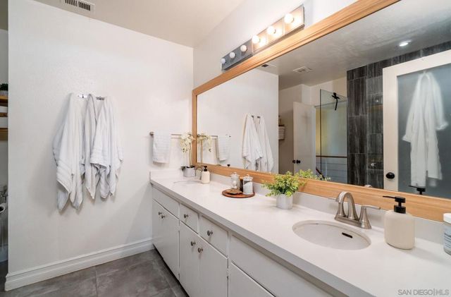 3290 Loma Riviera Dr, San Diego, CA 92110