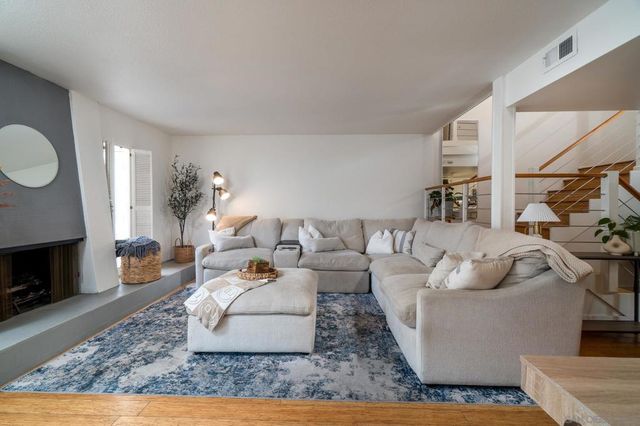 3290 Loma Riviera Dr, San Diego, CA 92110