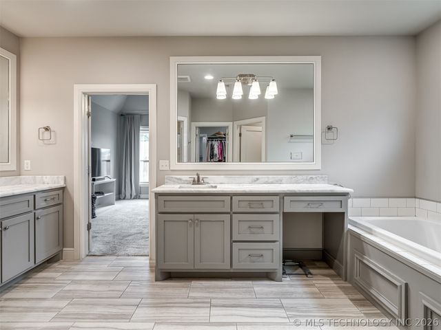 11472 S Ash Street, Jenks, OK 74037