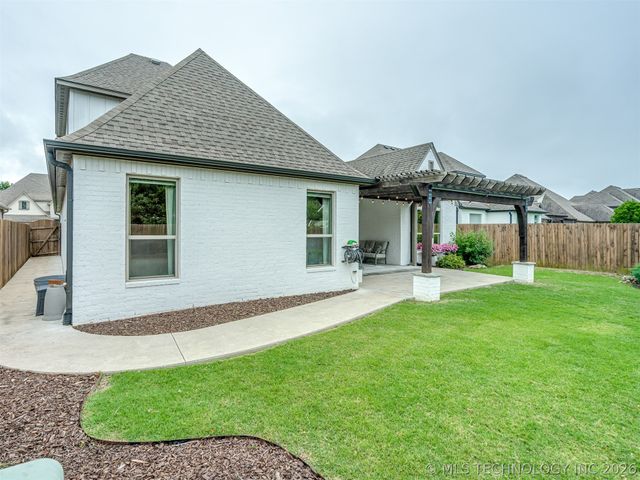 11472 S Ash Street, Jenks, OK 74037
