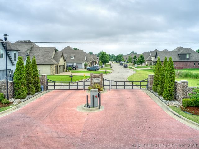 11472 S Ash Street, Jenks, OK 74037