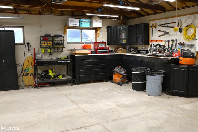 31425 29 Mile Road, Lenox, MI 48050