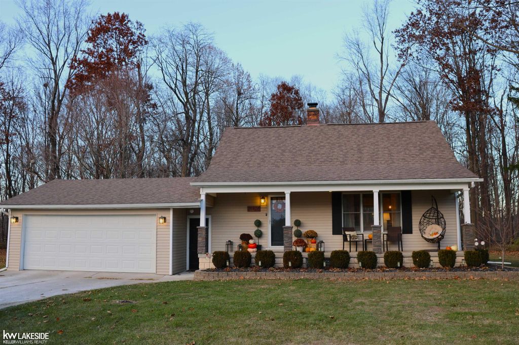 31425 29 Mile Road, Lenox, MI 48050