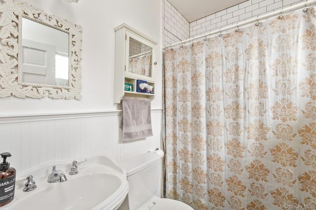 27 Richie Court N, Saint James, NY 11780