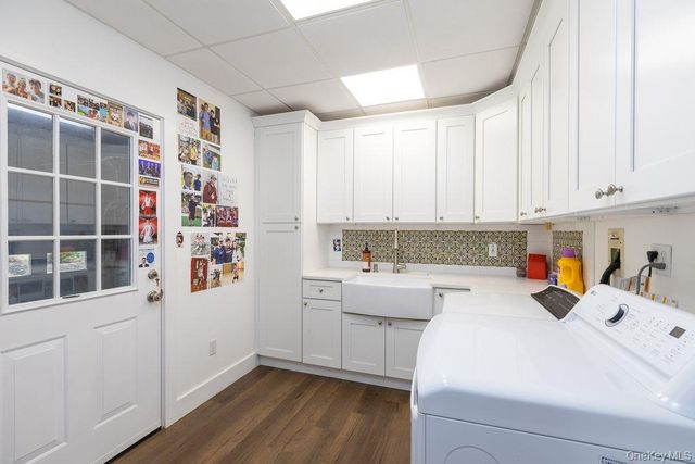 27 Richie Court N, Saint James, NY 11780