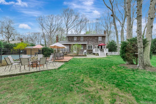 27 Richie Court N, Saint James, NY 11780