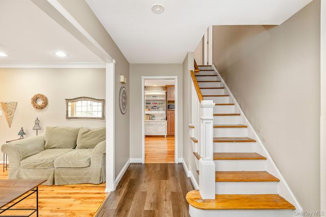 27 Richie Court N, Saint James, NY 11780