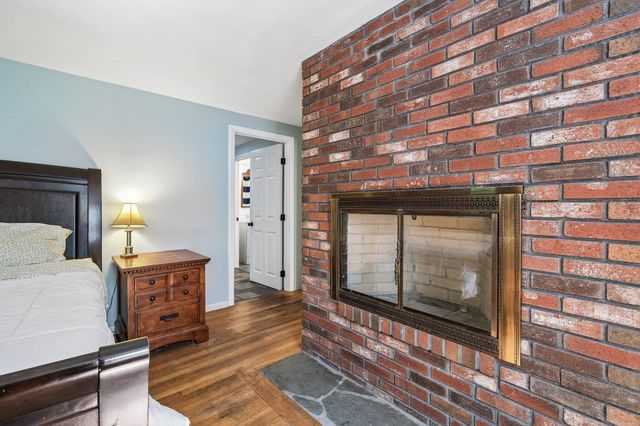240 Wash Pond Road, Hampstead, NH 03841