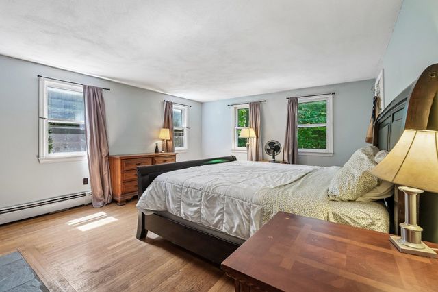240 Wash Pond Road, Hampstead, NH 03841