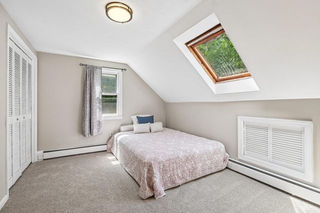 240 Wash Pond Road, Hampstead, NH 03841