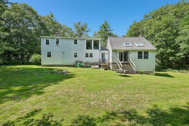 240 Wash Pond Road, Hampstead, NH 03841