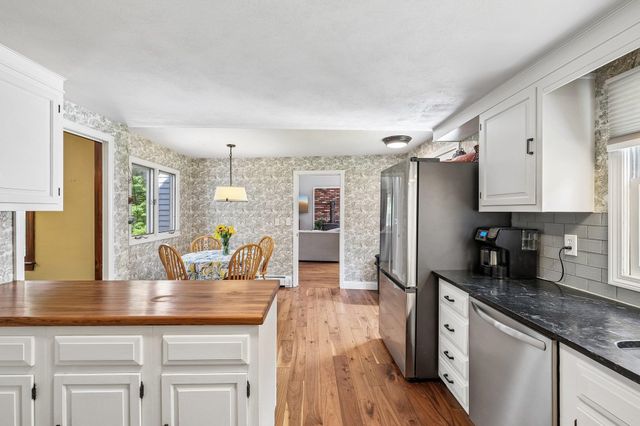 240 Wash Pond Road, Hampstead, NH 03841