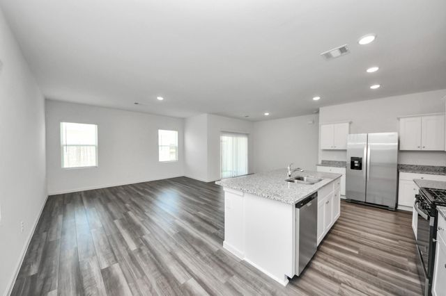 10318 Malta Trace Drive B, Rosharon, TX 77583