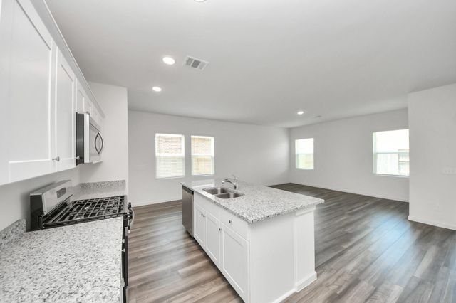 10318 Malta Trace Drive B, Rosharon, TX 77583