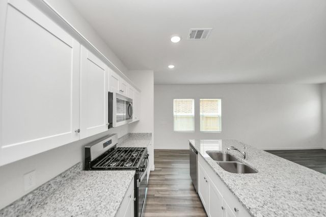 10318 Malta Trace Drive B, Rosharon, TX 77583
