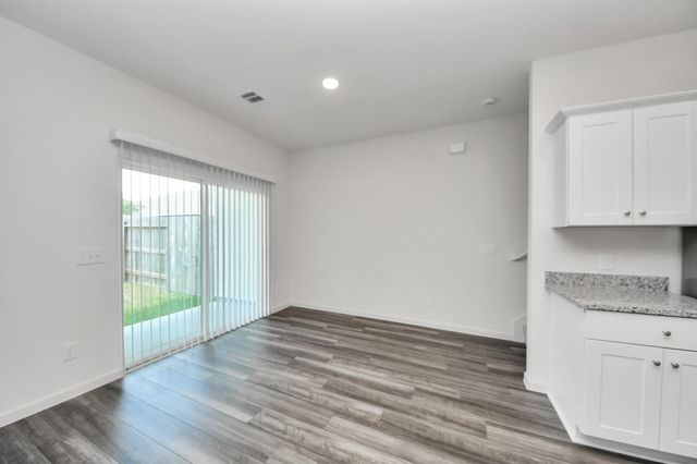 10318 Malta Trace Drive B, Rosharon, TX 77583