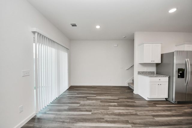 10318 Malta Trace Drive B, Rosharon, TX 77583