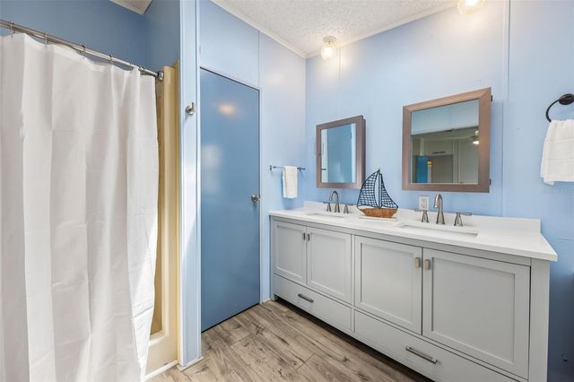 550 SAINT JOHNS ROAD, Tavares, FL 32778