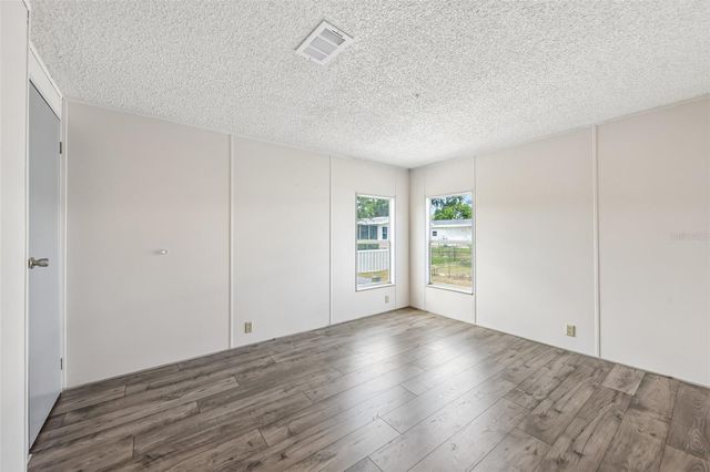 550 SAINT JOHNS ROAD, Tavares, FL 32778