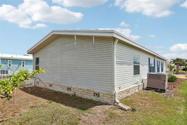 550 SAINT JOHNS ROAD, Tavares, FL 32778