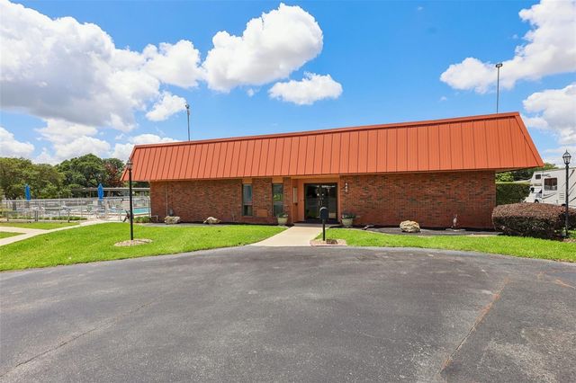 550 SAINT JOHNS ROAD, Tavares, FL 32778