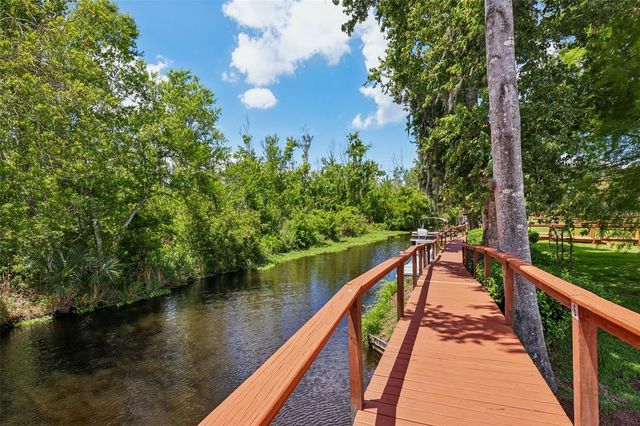 550 SAINT JOHNS ROAD, Tavares, FL 32778