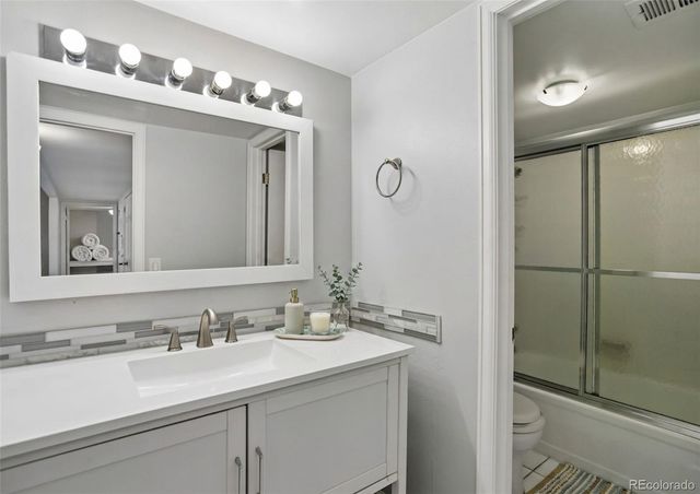 3141 S Tamarac Drive 301F, Denver, CO 80231