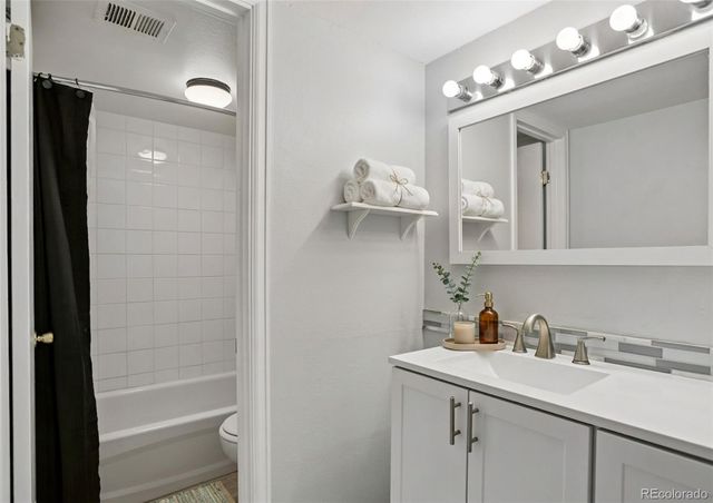 3141 S Tamarac Drive 301F, Denver, CO 80231