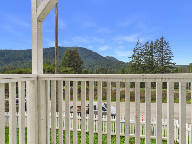 161 Sewell Drive, Weott, CA 95571